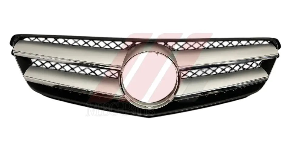 W204 GRILLE SILVER COUPE None Attachment