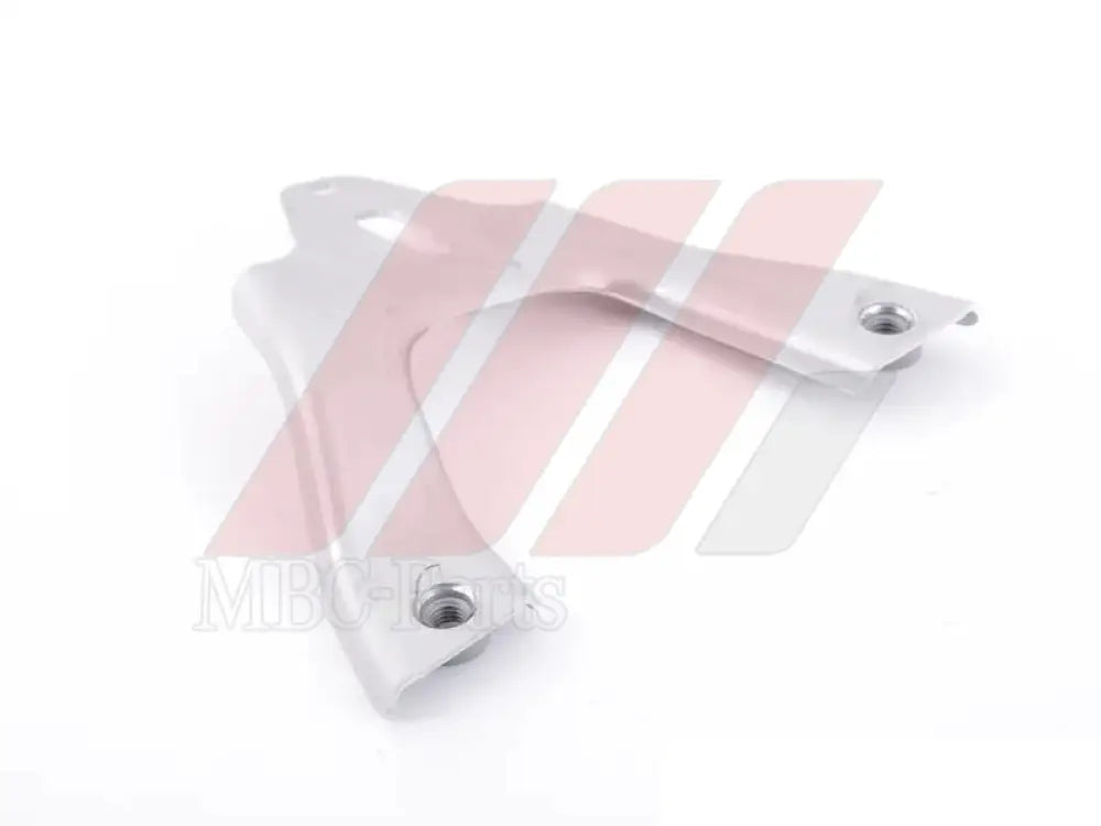W205 BUMPER SPLASH BRACKET L/S Generic Splash Tray