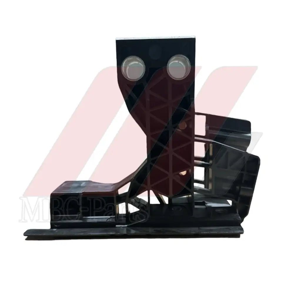 W206 CRADLE BRACKET L/S Generic Front End
