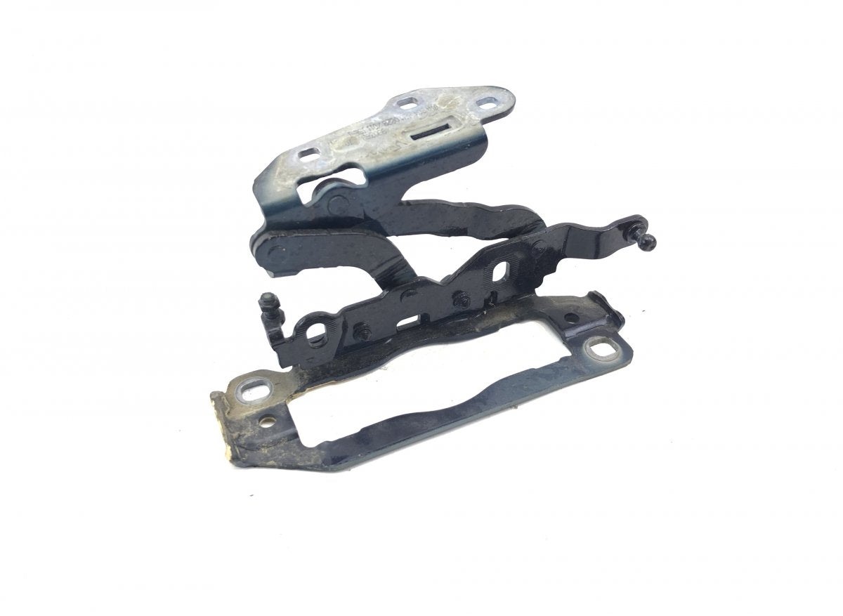 W204 BONNET HINGE R/S