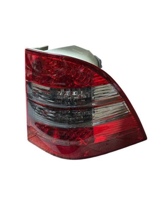 W163 TAIL LAMP R/R CRYSTAL
