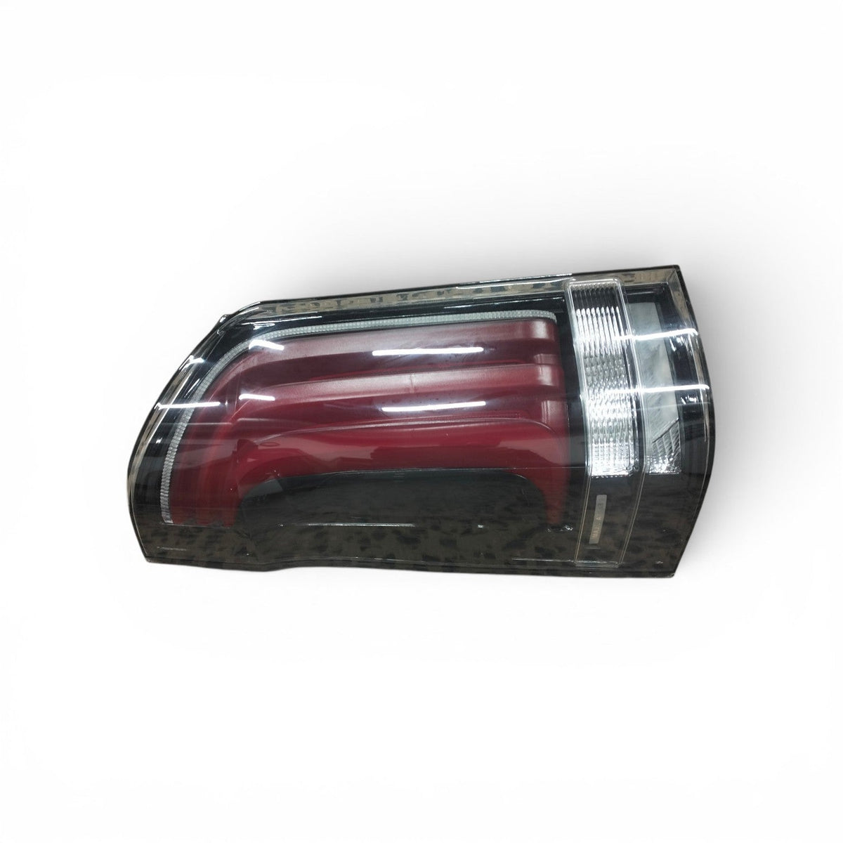 W447 TAIL LAMP L/R LED 2025