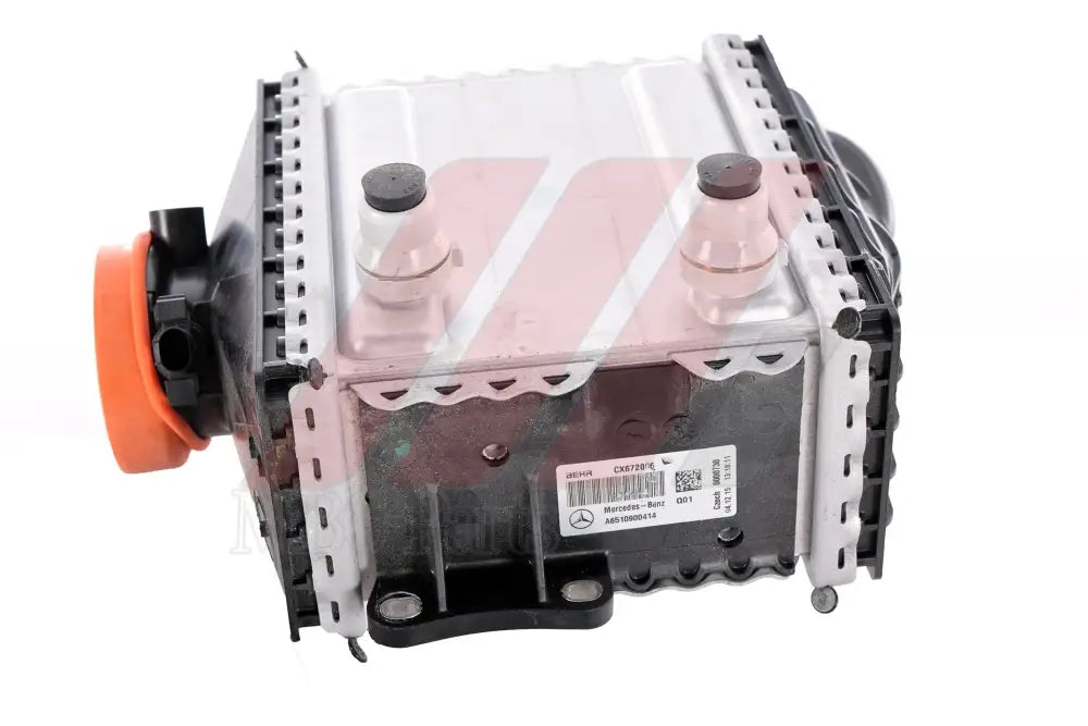 M651 CHARGE AIR COOLER 6510901900 Original Engine