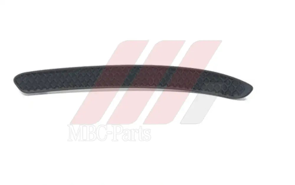 W117 BUMPER REAR SIDE VENT L/S Generic Attachment