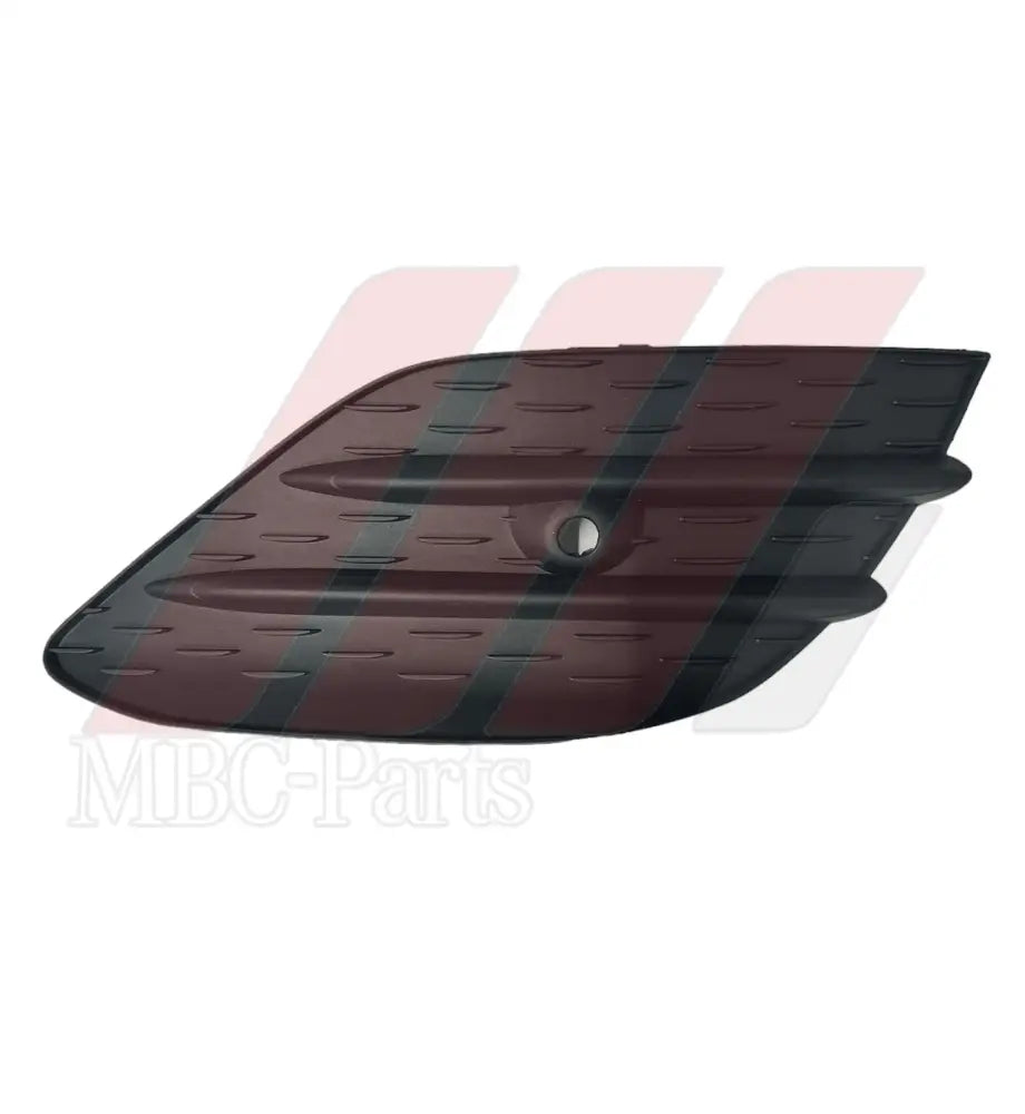 W118 BUMPER VENT R/F NORMAL AMG Generic Attachment