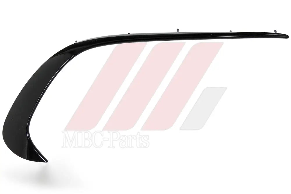 W176 BUMPER MLDG R/F AMG F/L A45 Generic Attachment