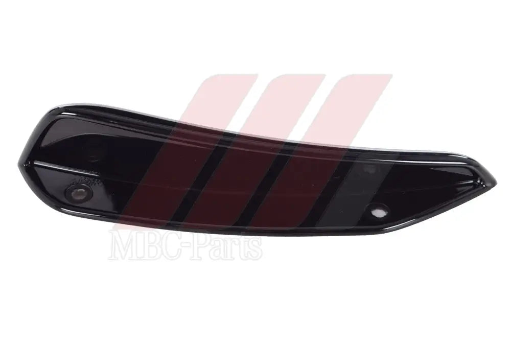 W176 BUMPER MOULDING L/F AMG Generic Attachment