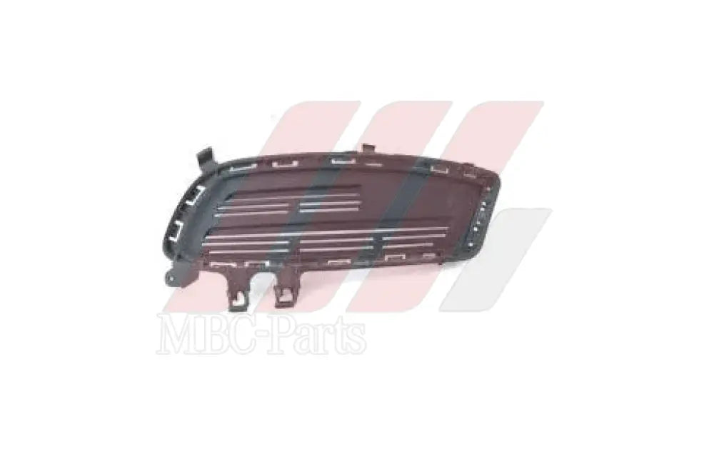 W176 BUMPER VENT R/F INNER AMG P/F Generic Attachment