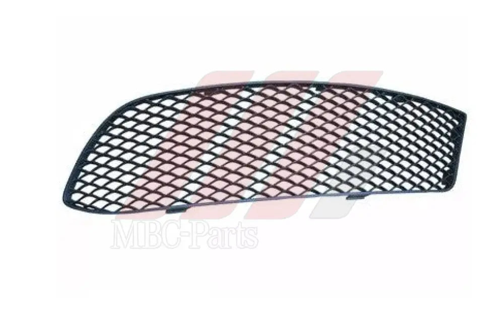 W176 BUMPER VENT R/F OUTER AMG P/F Generic Attachment