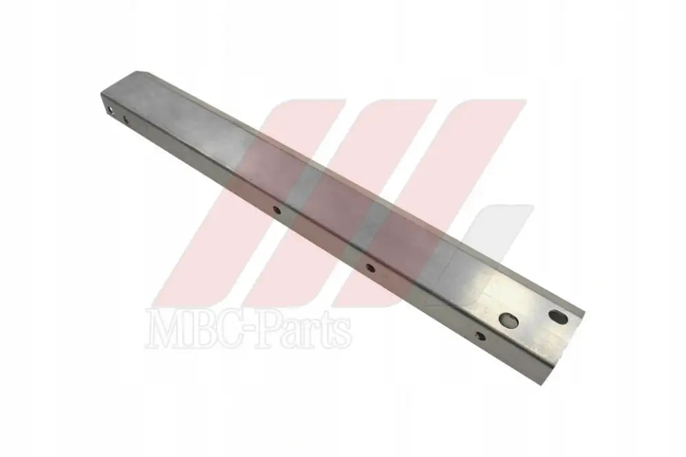 W176 CHASSIS EXT L/S BOTTOM Generic Front End