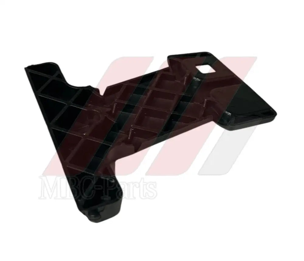 W204 GRILLE SUPPORT COUPE Generic Attachment