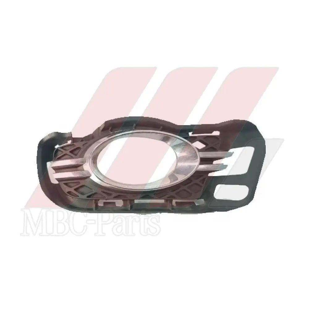 W204 SPOT LAMP VENT R/S OVAL W/CHROME Attachment