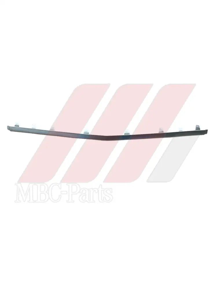 W205 BUMPER CHROME CENTER AMG Generic Attachment