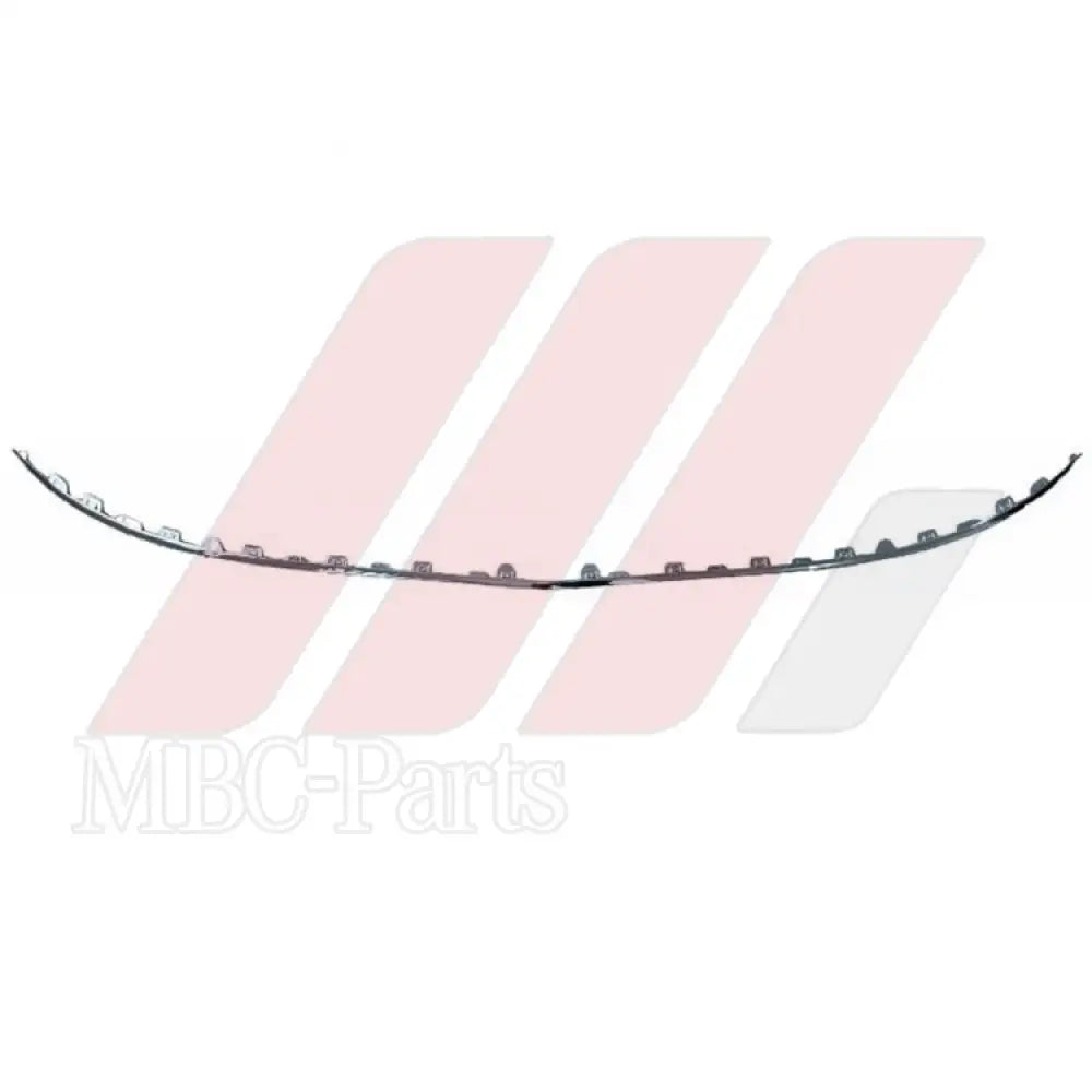 W205 BUMPER CHROME CENTER FR F/L Generic Attachment