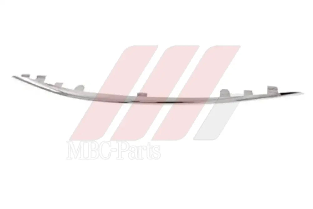 W205 BUMPER CHROME R/F LOWER P/F Generic Attachment