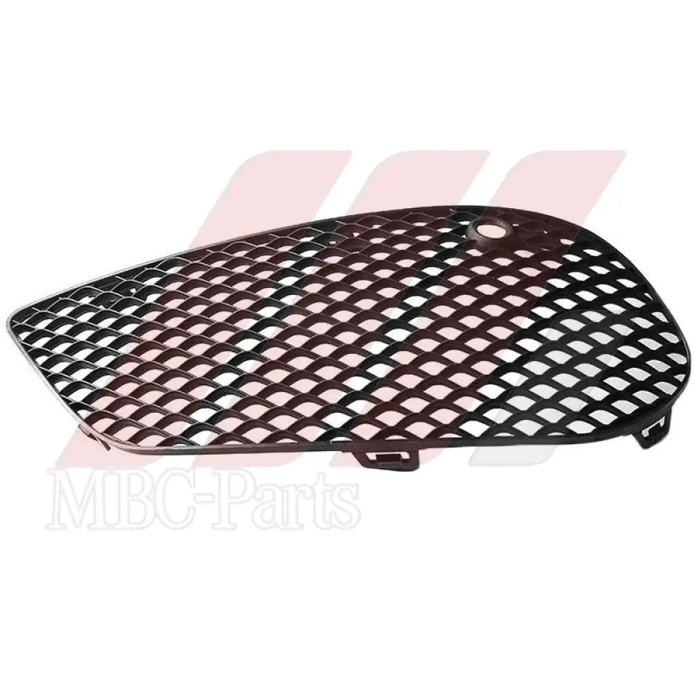 W205 BUMPER VENT R/F OUTER AMG Generic Attachment