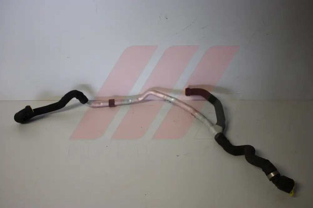 W205 OIL COOLER PIPE R/S C63 Original Engine