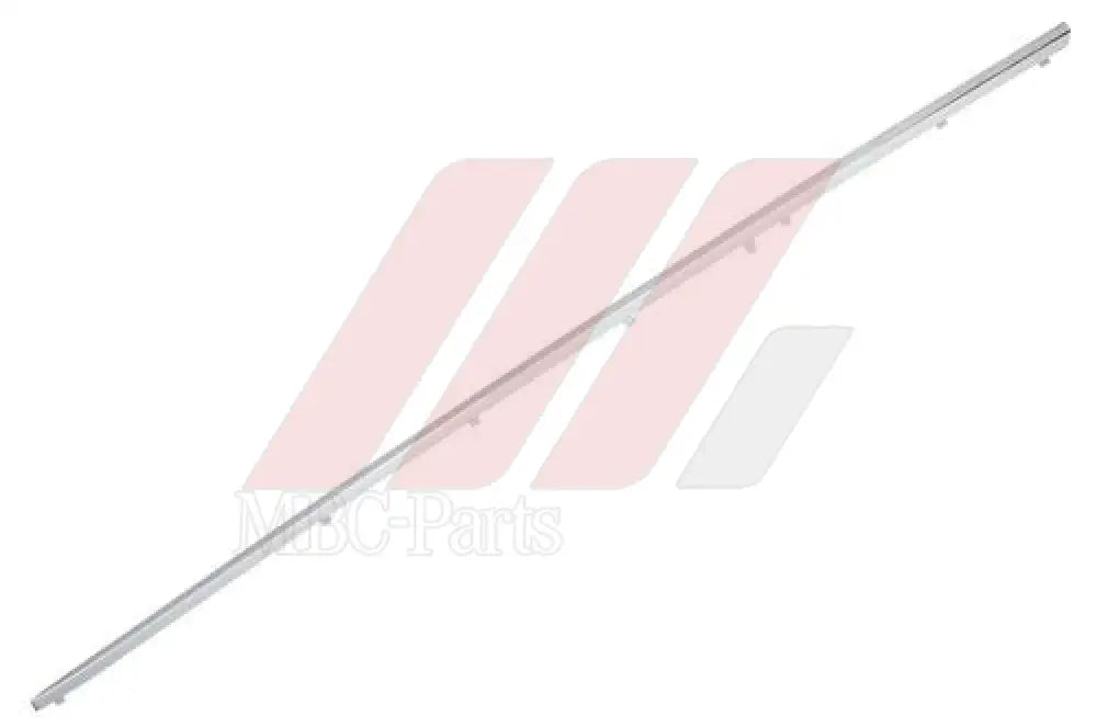 W205 SILL CHROME MOULDING L/F 2056906102 Generic Panelling