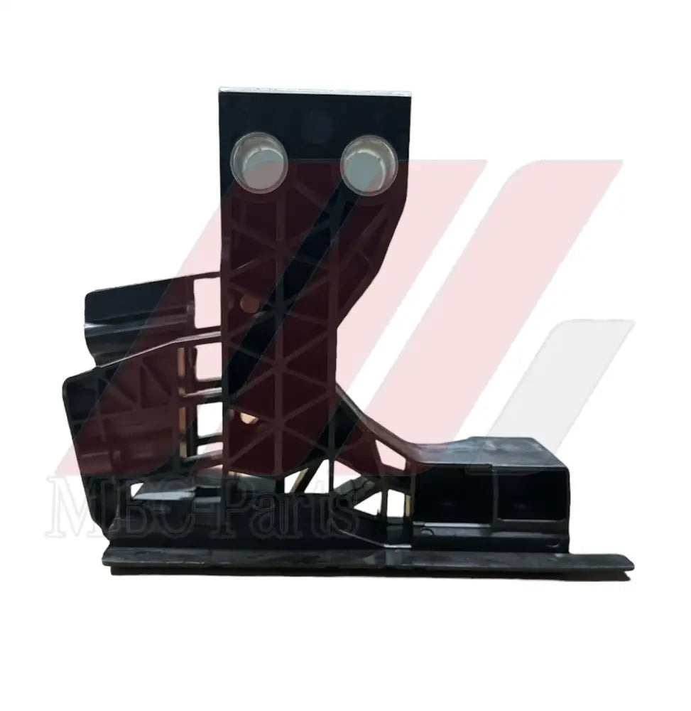 W206 CRADLE BRACKET R/S Generic Radiators