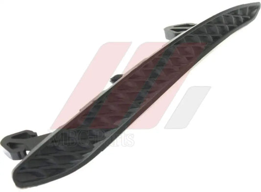 W212 BUMPER VENT R/R AMG Generic Attachment