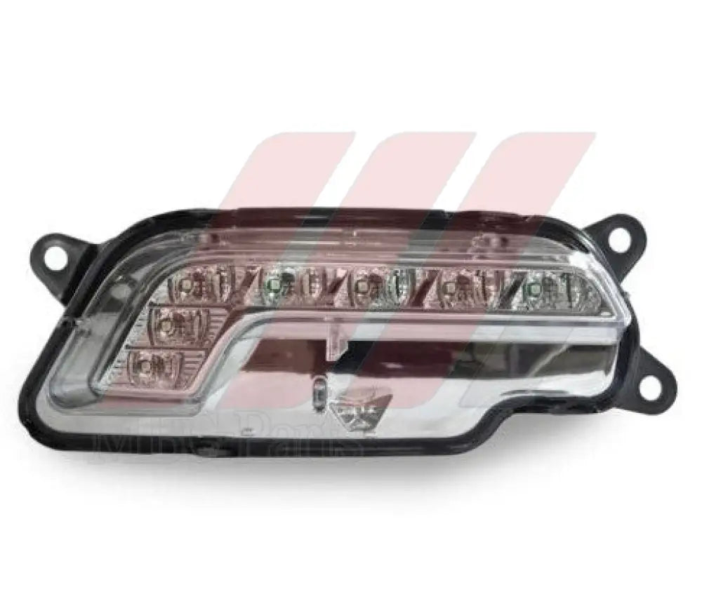 W212 SPOT LAMP R/S ’L’ SHAPE Generic Electrical