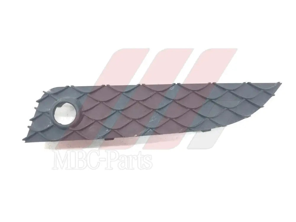 W253 BUMPER GRILLE LOWER INSERT R/S 220 Generic Attachment